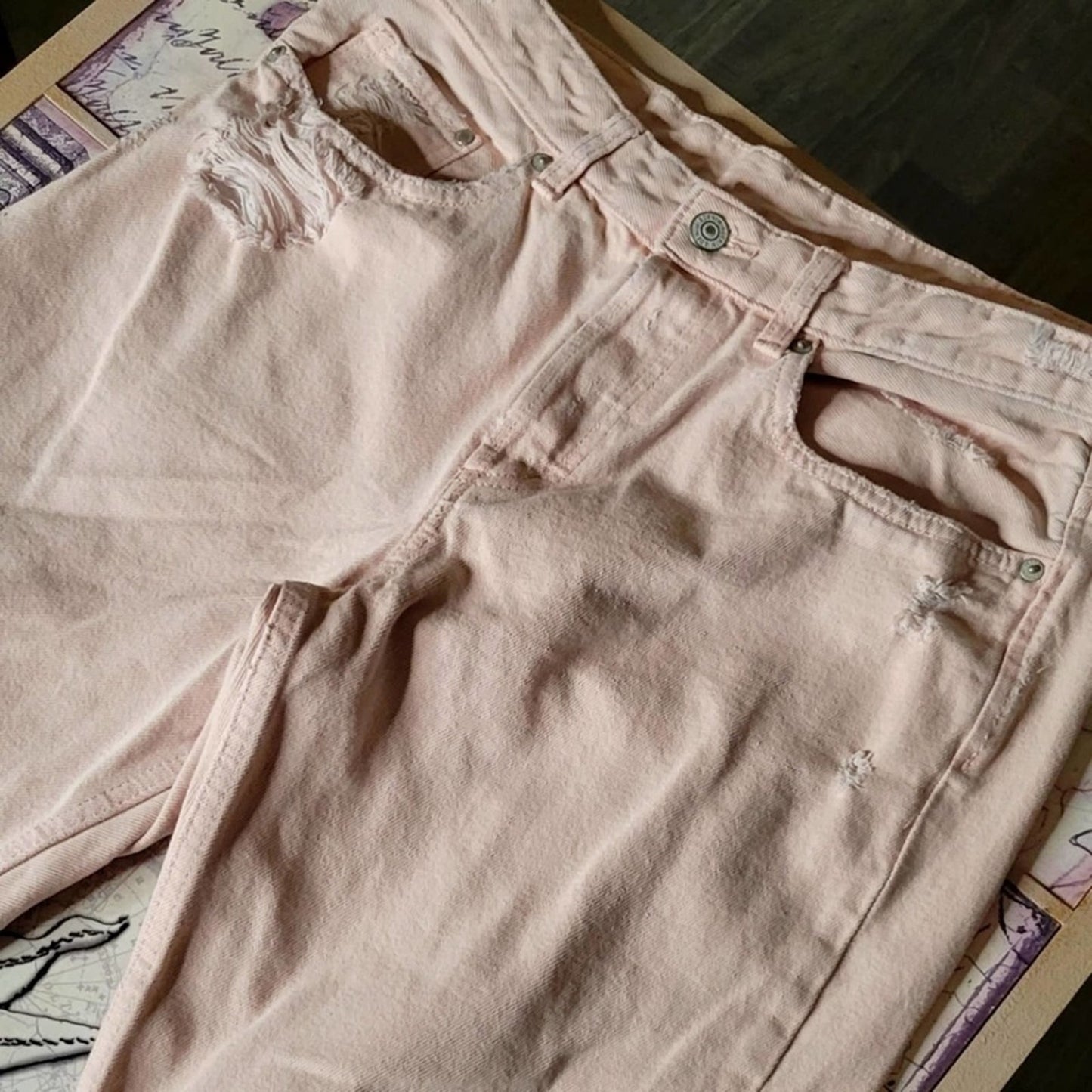 H&M Vintage Light Pink Distressed Boyfriend Jeans