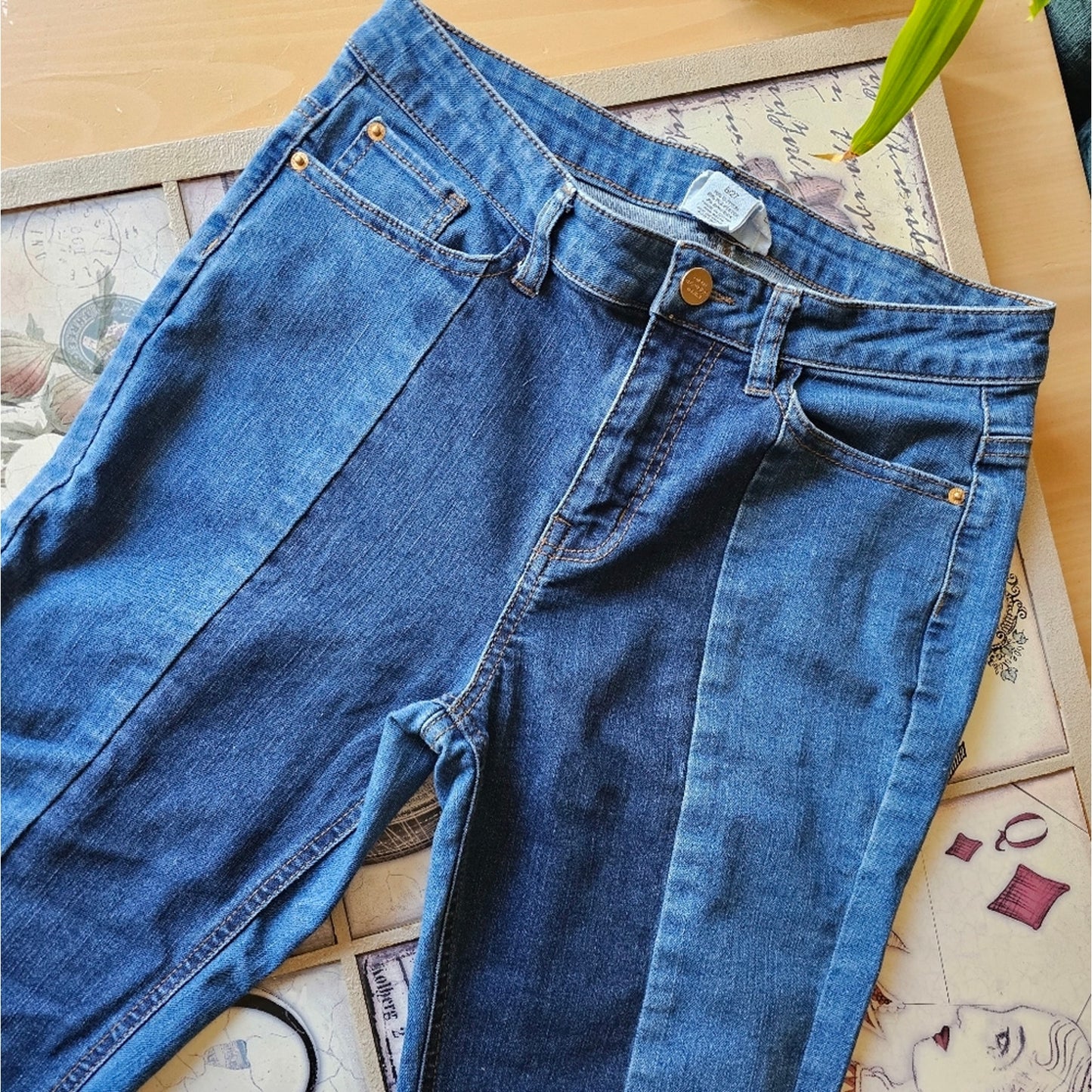 Super Cute Stretchy Republic Denim, Vintage! Skinny Jean's