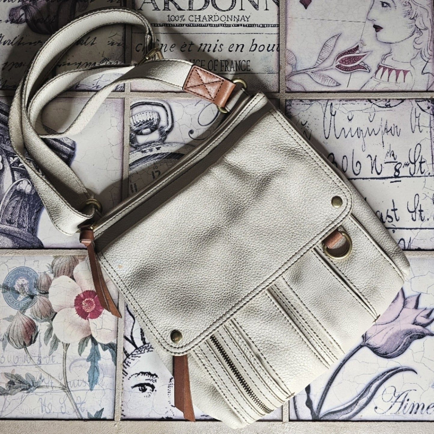 Vintage Fossil Light Cream Multi Pocket Crossbody