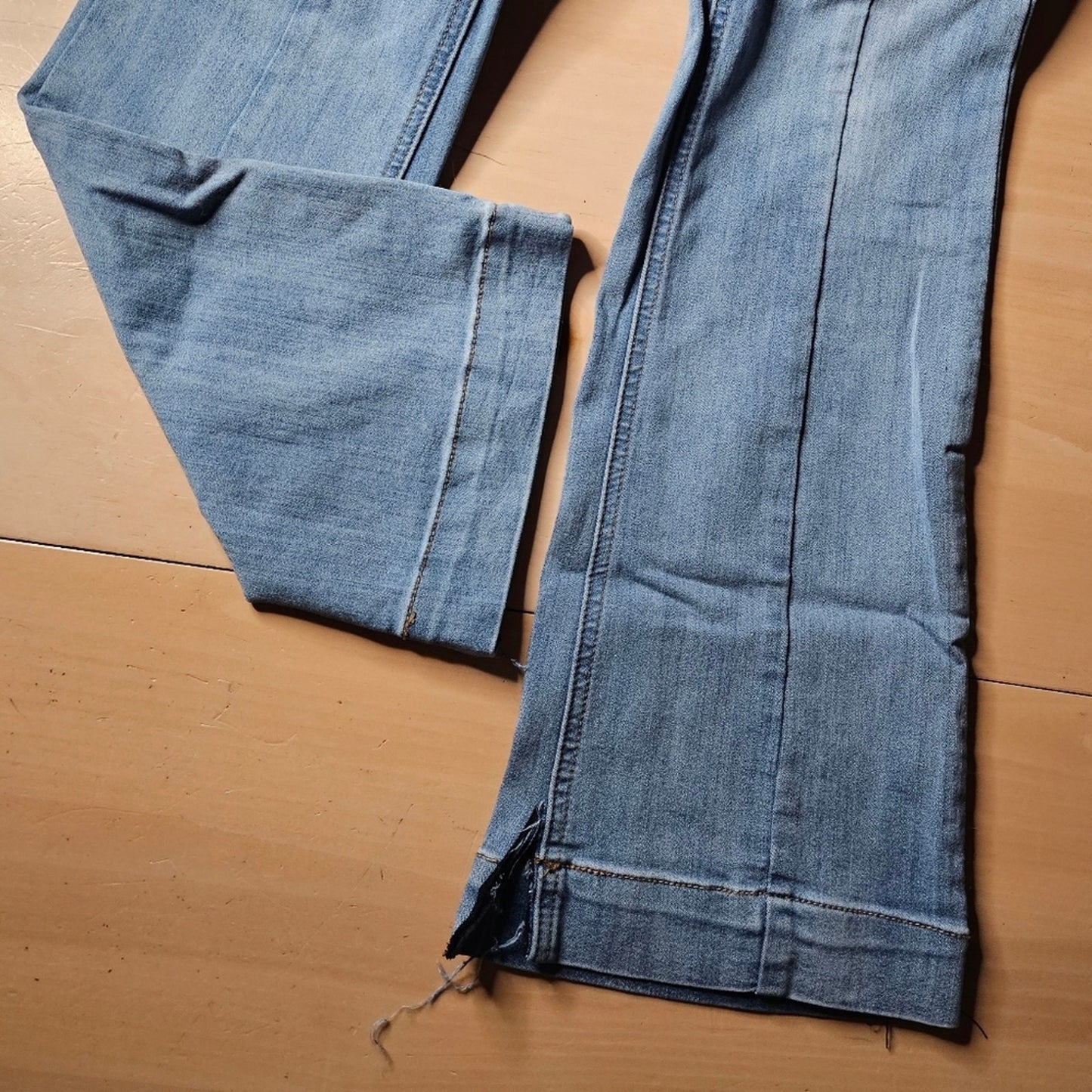 VINTAGE Fashion Nova Flare Stretchy High Waisted Jean's