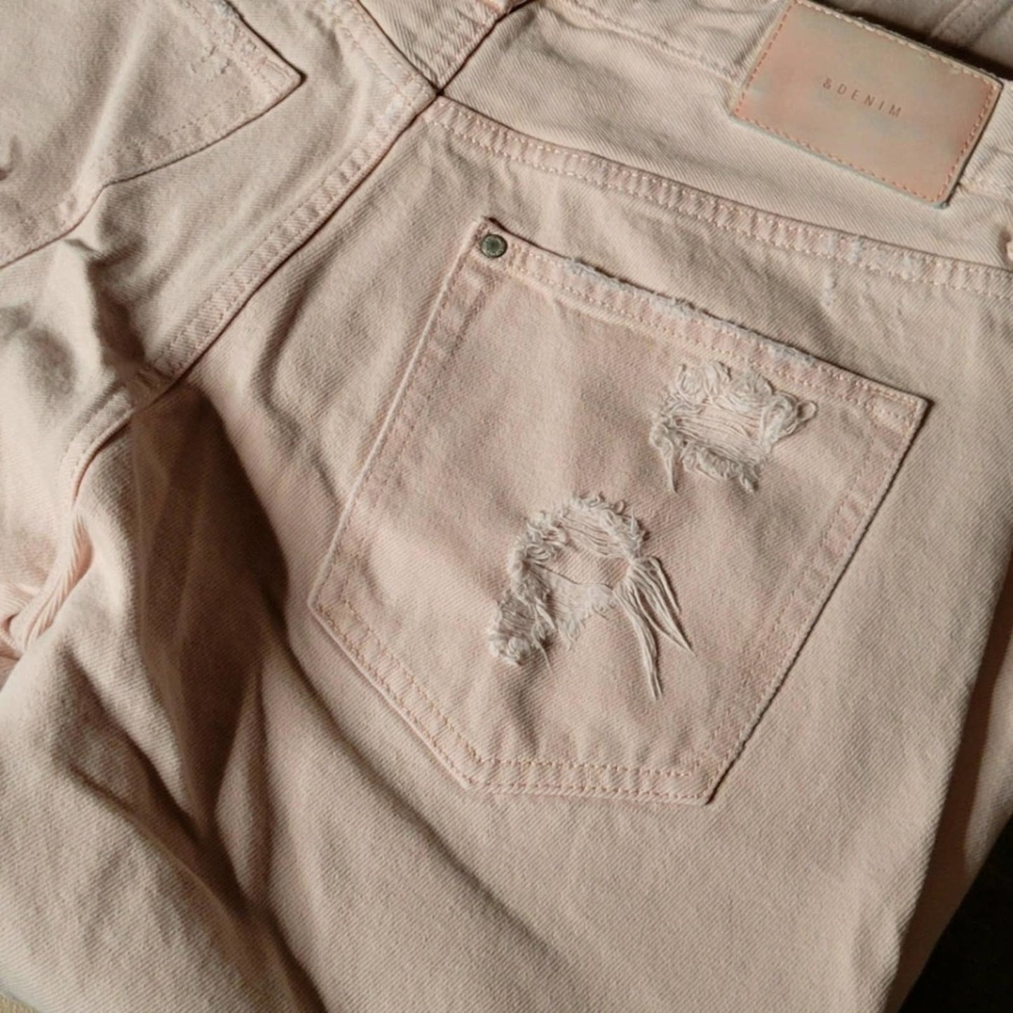 H&M Vintage Light Pink Distressed Boyfriend Jeans